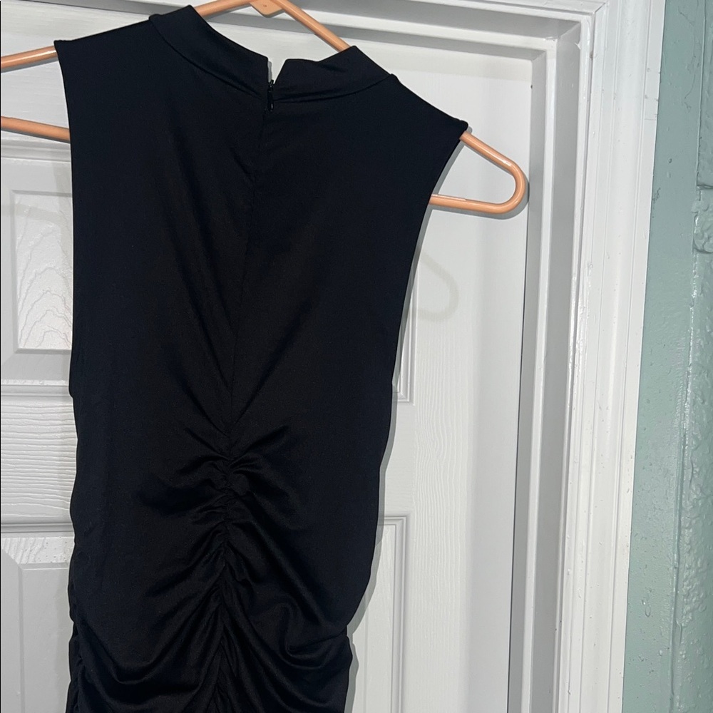 Forever 21 Classic Black Dress - Picture 6 of 7